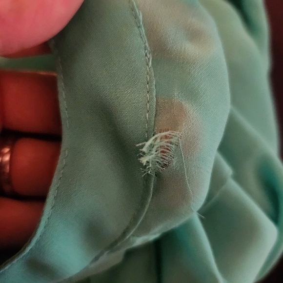 Candie's Sheer Green Button Down Blouse Hi Low Button Tab Sleeves Size M - Picture 5 of 5